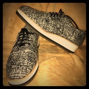 ED Ellen Degeneres lace up sneaker wedge